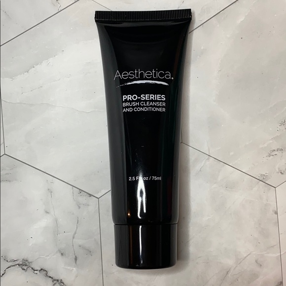 Aesthetica Pro-Series Makeup Brush Cleanser 2.5oz - Picture 1 of 2